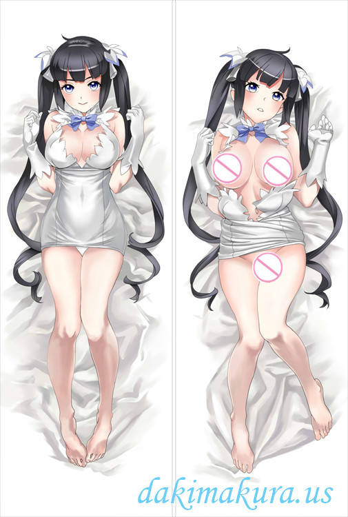 Is It Wrong to Try to Pick Up Girls in a Dungeon - Hestia anime love pillowcase